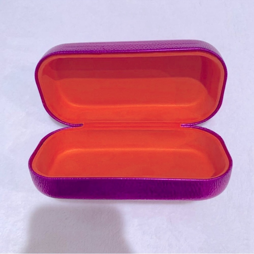 NEW KURT GEIGER HARD SUNGLASSES CASE EYEWEAR CASE - Picture 8 of 8